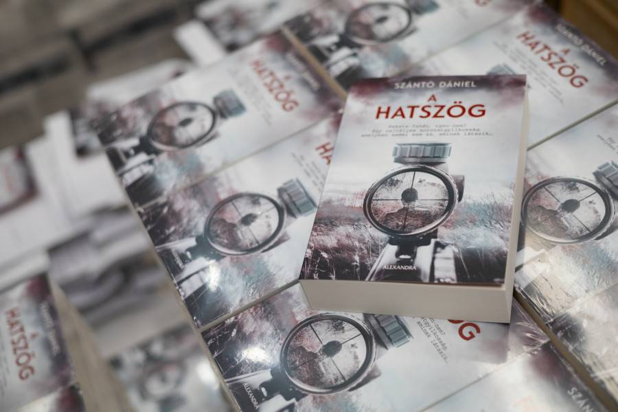 Szántó Dániel: A hatszög 